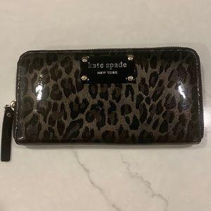 Kate Spade Zip Around Wallet